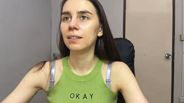 Snapshot of SassyJessi chatting on 12-19-25, 04:08 SassyJessi online show from 12-19-25, 04:08