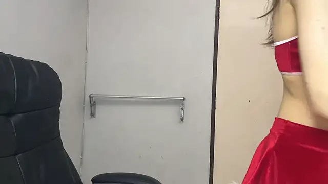 Snapshot of SassyJessi chatting on 12-22-25, 04:09 SassyJessi online show from 12-22-25, 04:09