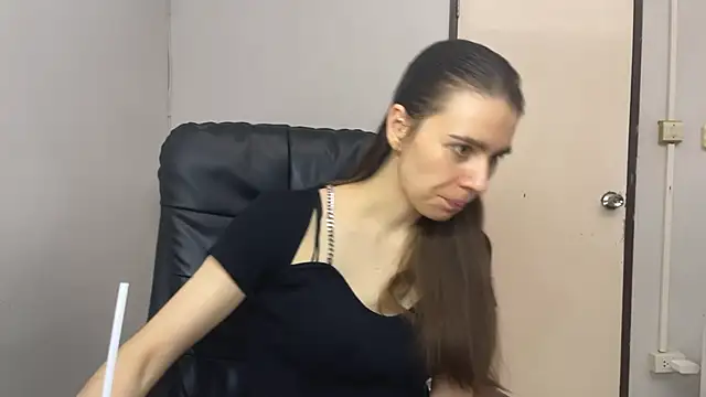 Snapshot of SassyJessi chatting on 01-10-26, 04:14 SassyJessi online show from 01-10-26, 04:14