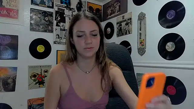 Snapshot of molly_witha_chance chatting on 01-23-25, 02:02 molly witha chance online show from 01-23-25, 02:02