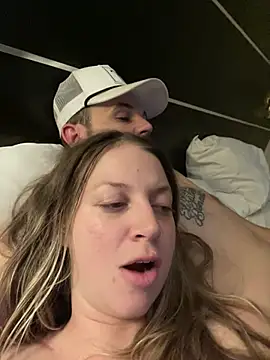 Snapshot of molly_witha_chance chatting on 02-14-25, 11:21 molly witha chance online show from 02-14-25, 11:21