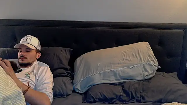 Snapshot of molly_witha_chance chatting on 02-24-25, 12:30 molly witha chance online show from 02-24-25, 12:30