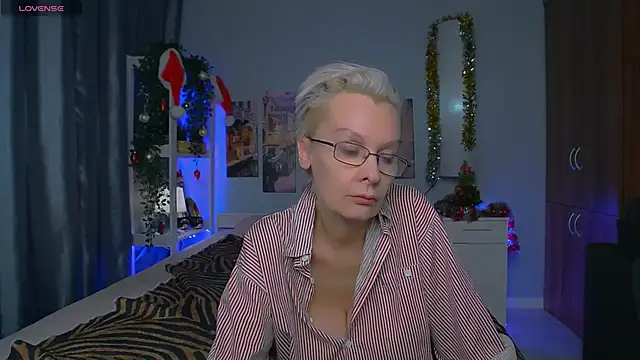 HelgaHimmell online show from 01-06-25, 02:15