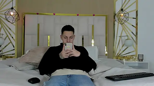 Snapshot of thiago19s chatting on 12-02-25, 07:09 thiago19s online show from 12-02-25, 07:09