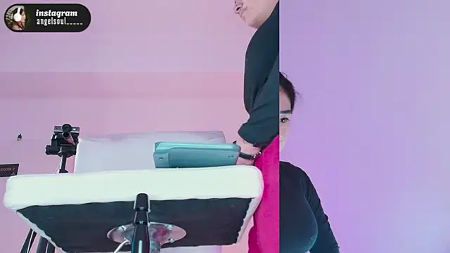 Angelst   online show from 11-16-25, 08:20