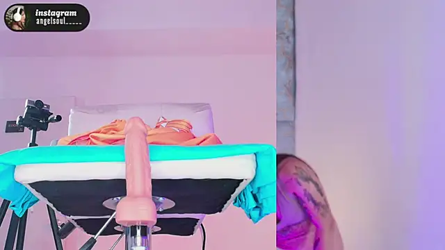 Snapshot of Angelst__ chatting on 11-26-25, 05:52 Angelst online show from 11-26-25, 05:52