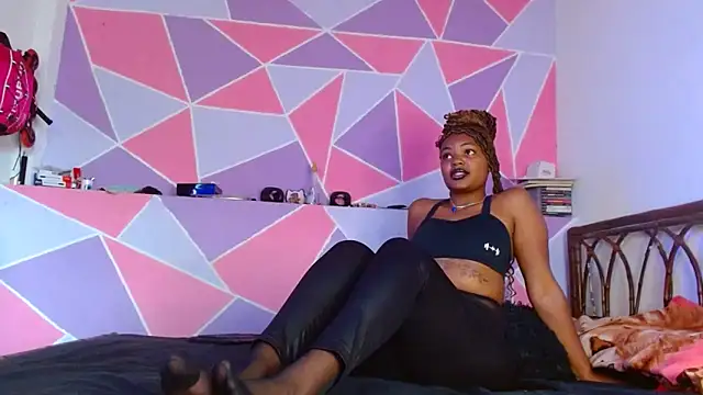 ebony alika1 online show from 05-12-26, 05:21