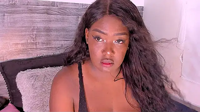 Snapshot of Aishaza1 chatting on 01-28-25, 04:19 Aishaza1 online show from 01-28-25, 04:19