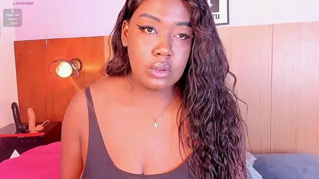 Snapshot of Aishaza1 chatting on 09-21-25, 04:25 Aishaza1 online show from 09-21-25, 04:25