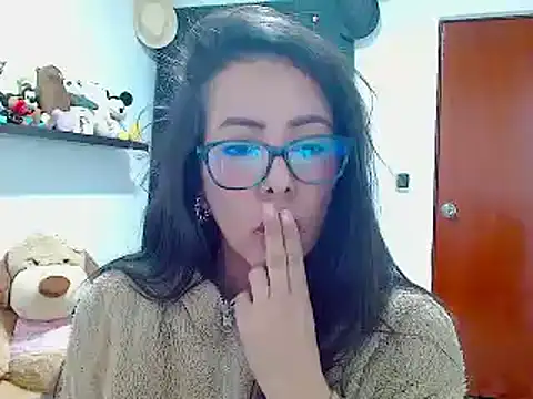 ella peck online show from 12-31-24, 05:33