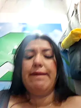 Snapshot of Sophie-hatter chatting on 06-01-26, 03:25 Sophie-hatter online show from 06-01-26, 03:25