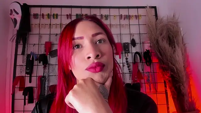 charrlotte quinn online show from 10-30-25, 02:40