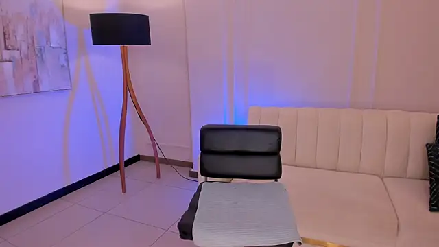 MollySundersX online show from 03-10-25, 11:06