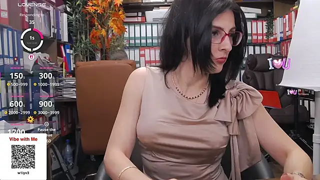 classyladyrellax online show from 12-18-25, 01:39