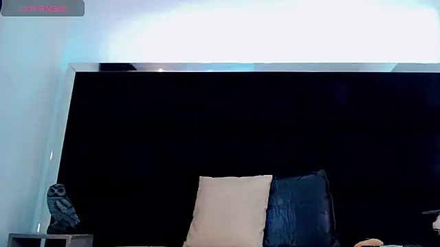 PriscilaRainbow online show from 05-18-26, 04:07
