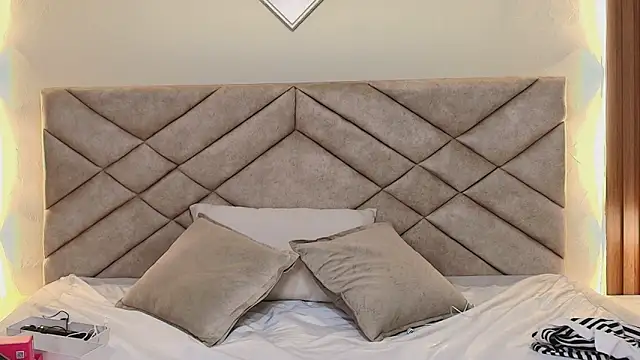 Raquel jones online show from 04-01-26, 01:41