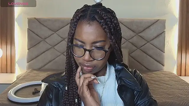 Snapshot of Raquel_jones chatting on 07-12-26, 11:45 Raquel jones online show from 07-12-26, 11:45