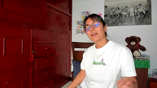 Snapshot of Isabellaa22_1 chatting on 12-03-24, 03:33 Isabellaa22 1 online show from 12-03-24, 03:33