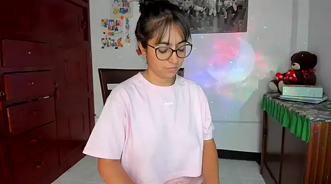 Snapshot of Isabellaa22_1 chatting on 02-06-25, 03:09 Isabellaa22 1 online show from 02-06-25, 03:09