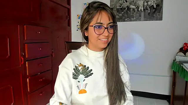 Snapshot of Isabellaa22_1 chatting on 02-11-25, 06:01 Isabellaa22 1 online show from 02-11-25, 06:01