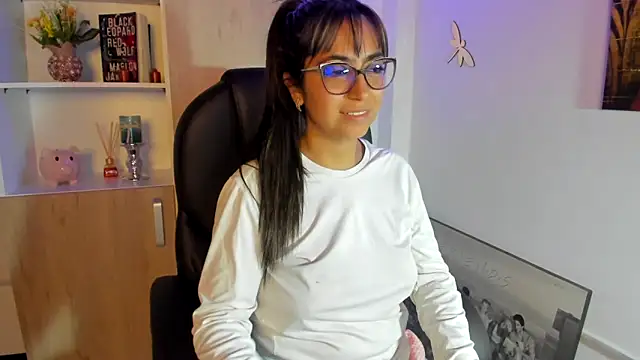 Snapshot of Isabellaa22_1 chatting on 02-19-25, 03:06 Isabellaa22 1 online show from 02-19-25, 03:06