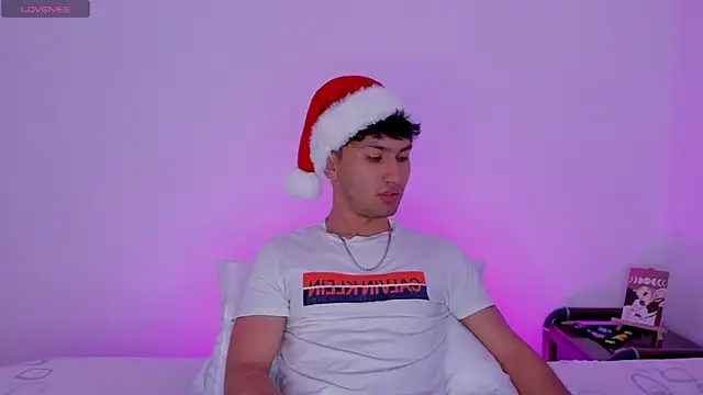 Snapshot of Valerio_James7 chatting on 12-07-24, 06:26 Valerio James7 online show from 12-07-24, 06:26