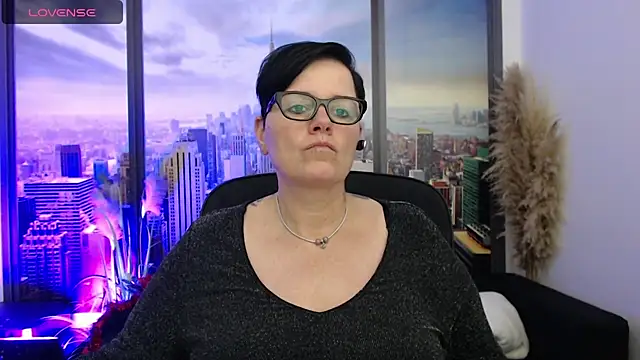 Snapshot of ninarandmann chatting on 12-10-24, 06:06 ninarandmann online show from 12-10-24, 06:06