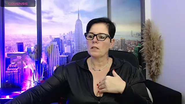 Snapshot of ninarandmann chatting on 12-11-24, 05:15 ninarandmann online show from 12-11-24, 05:15