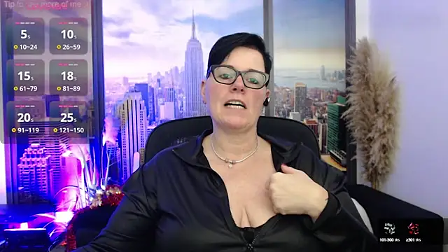 Snapshot of ninarandmann chatting on 12-17-24, 04:43 ninarandmann online show from 12-17-24, 04:43