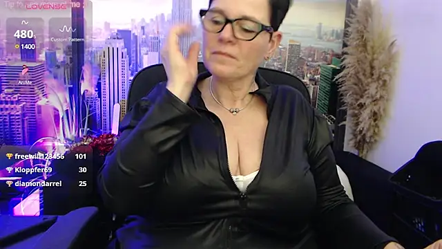 Snapshot of ninarandmann chatting on 02-27-25, 10:20 ninarandmann online show from 02-27-25, 10:20