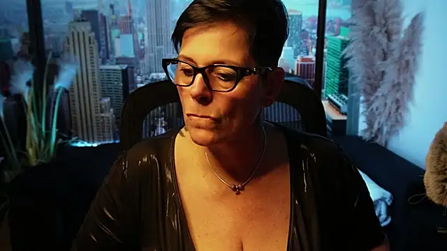 Snapshot of ninarandmann chatting on 11-16-25, 05:18 ninarandmann online show from 11-16-25, 05:18