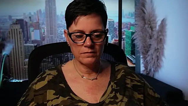 Snapshot of ninarandmann chatting on 11-22-25, 06:29 ninarandmann online show from 11-22-25, 06:29