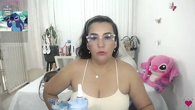 mom hot   online show from 07-06-26, 10:34