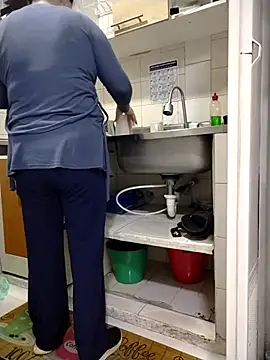 Natasha milf   online show from 04-14-26, 01:00