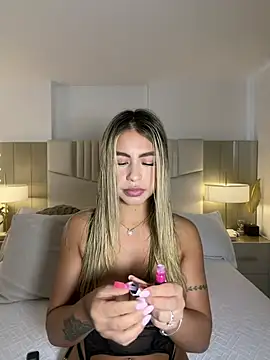  laura 02 online show from 03-21-26, 06:55