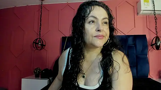 Snapshot of hanny_milf chatting on 05-26-26, 11:39 hanny milf online show from 05-26-26, 11:39