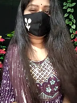 Idhika Paul online show from 10-22-25, 01:39