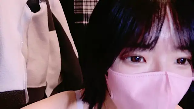 Snapshot of ranran_ch chatting on 03-12-25, 06:18 ranran ch online show from 03-12-25, 06:18