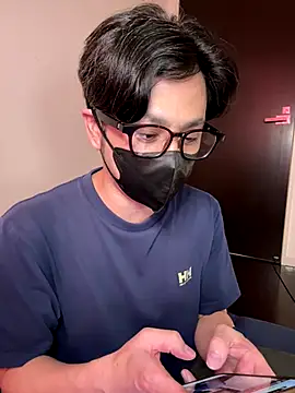 Snapshot of -victory-fox chatting on 10-12-25, 11:04 -victory-fox online show from 10-12-25, 11:04