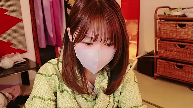 Yui-Ch online show from 01-08-25, 04:44