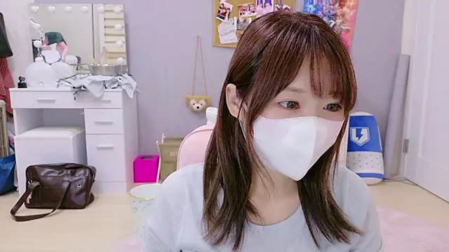 Yui-Ch online show from 09-08-25, 02:27