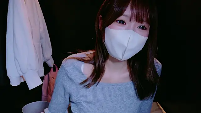 Yui-Ch online show from 10-13-25, 01:00