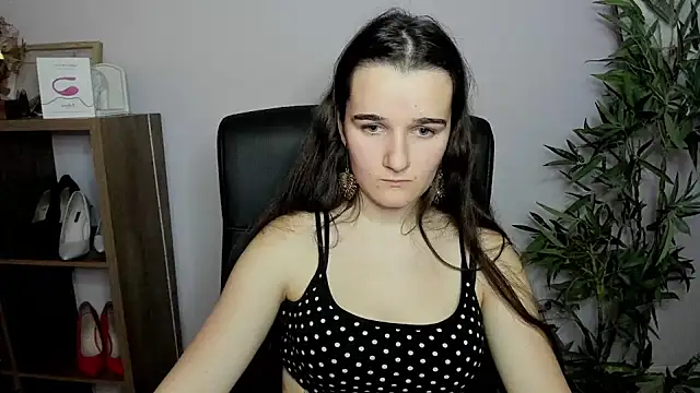 Snapshot of KateDelight chatting on 12-08-24, 08:58 KateDelight online show from 12-08-24, 08:58