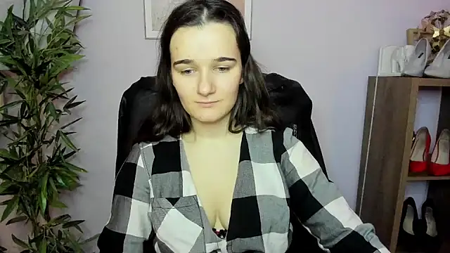 KateDelight online show from 12-22-24, 07:33