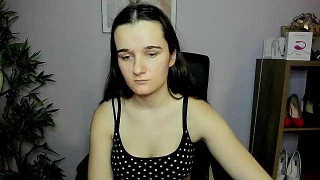 Snapshot of KateDelight chatting on 01-12-25, 07:31 KateDelight online show from 01-12-25, 07:31