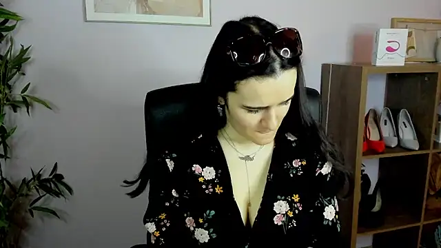 Snapshot of KateDelight chatting on 03-22-25, 07:36 KateDelight online show from 03-22-25, 07:36