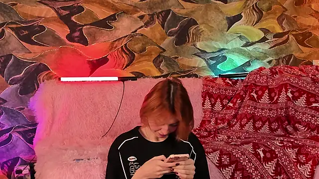 Snapshot of CrystalRey chatting on 12-08-24, 03:10 CrystalRey online show from 12-08-24, 03:10