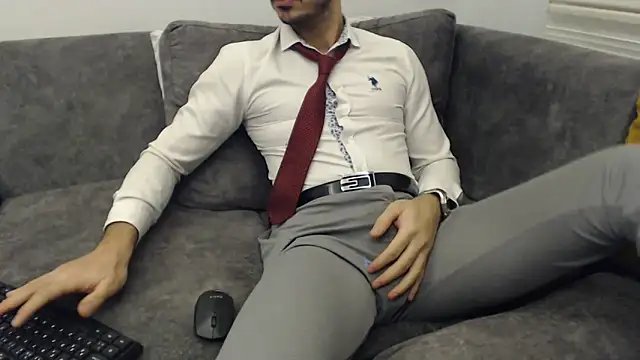 Naughtb0y online show from 02-06-26, 06:44