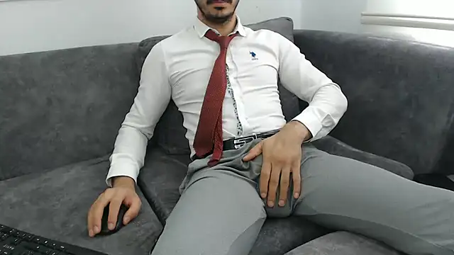 Snapshot of Naughtb0y chatting on 07-06-26, 10:45 Naughtb0y online show from 07-06-26, 10:45