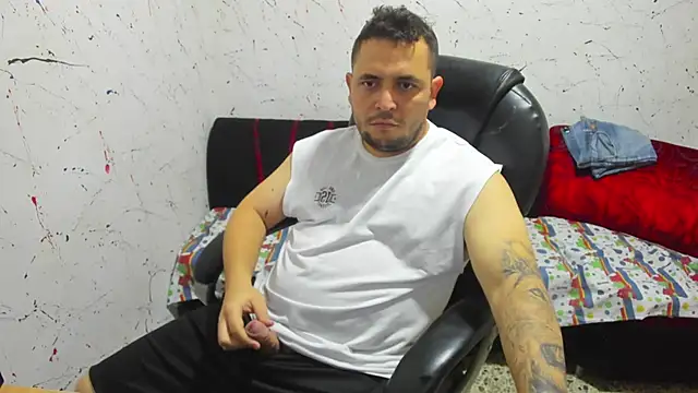 Snapshot of _ace_ventura chatting on 02-10-25, 12:30 ace ventura online show from 02-10-25, 12:30